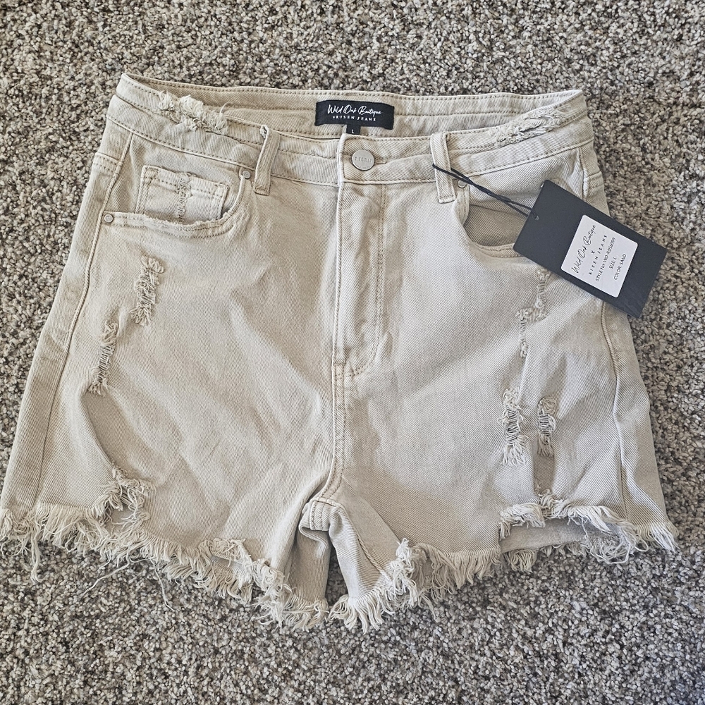 Mae Risen Shorts sand